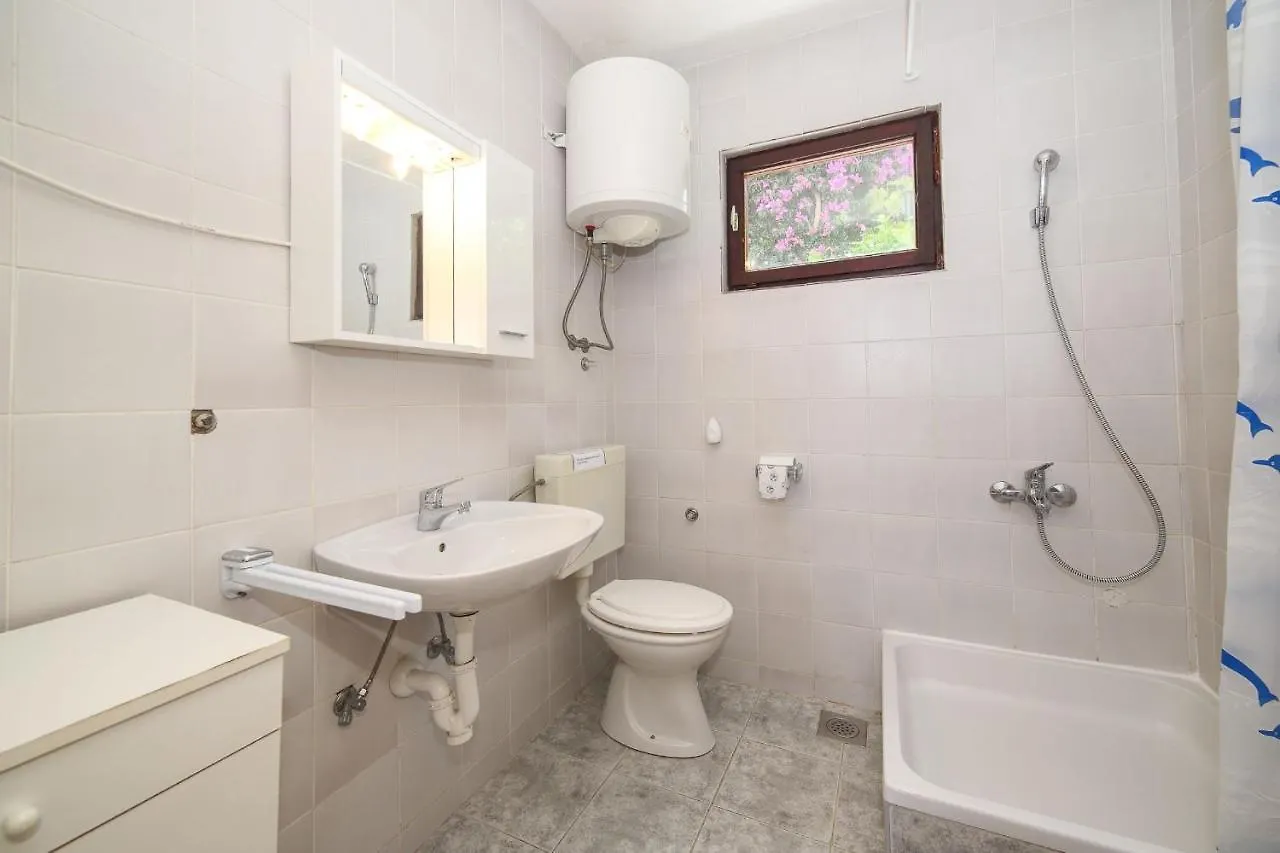 Holiday Home Sego Slatine 0*,